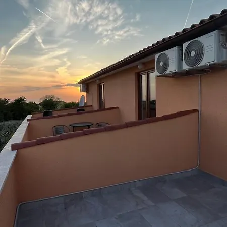 Danica ベッド・アンド・ブレックファスト 3*